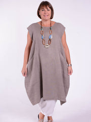 Lagenlook Plus Size Linen Cap Sleeve Dress with Deep Pockets - 9450 Linen, Dresses, Pure Plus Clothing, Lagenlook Clothing, Plus Size Fashion, Over 50 Fashion